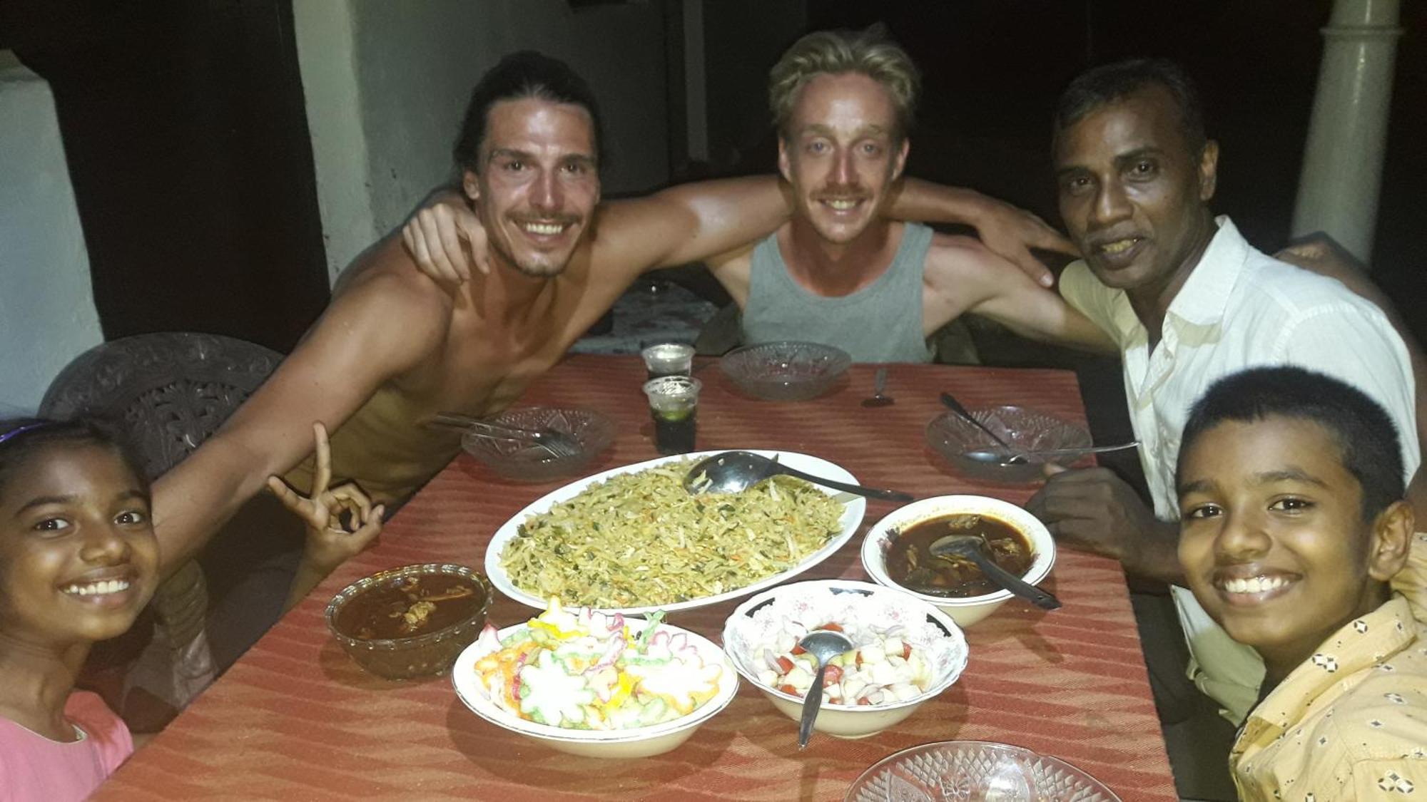 Colonial Surfing Villa Hostel & Home Stay Midigama East Dış mekan fotoğraf