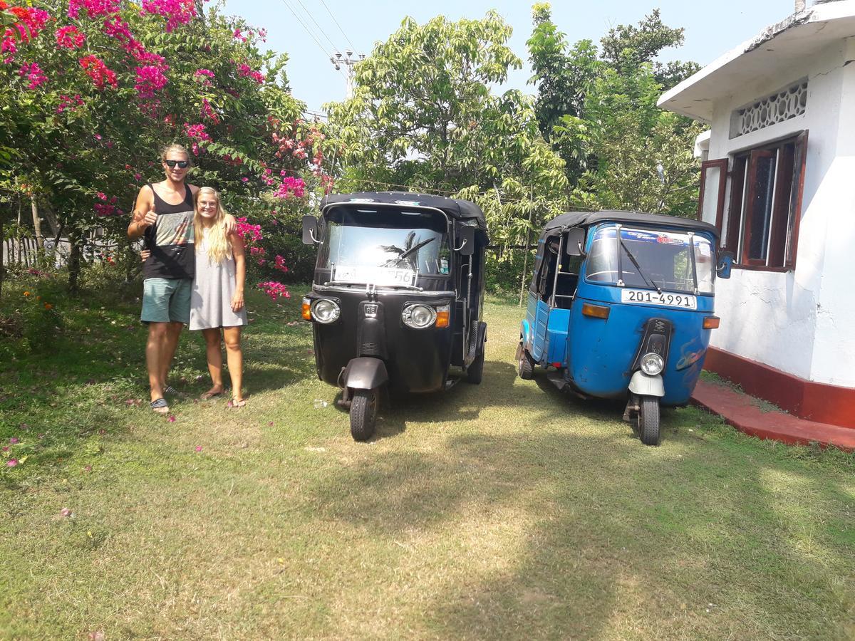 Colonial Surfing Villa Hostel & Home Stay Midigama East Dış mekan fotoğraf
